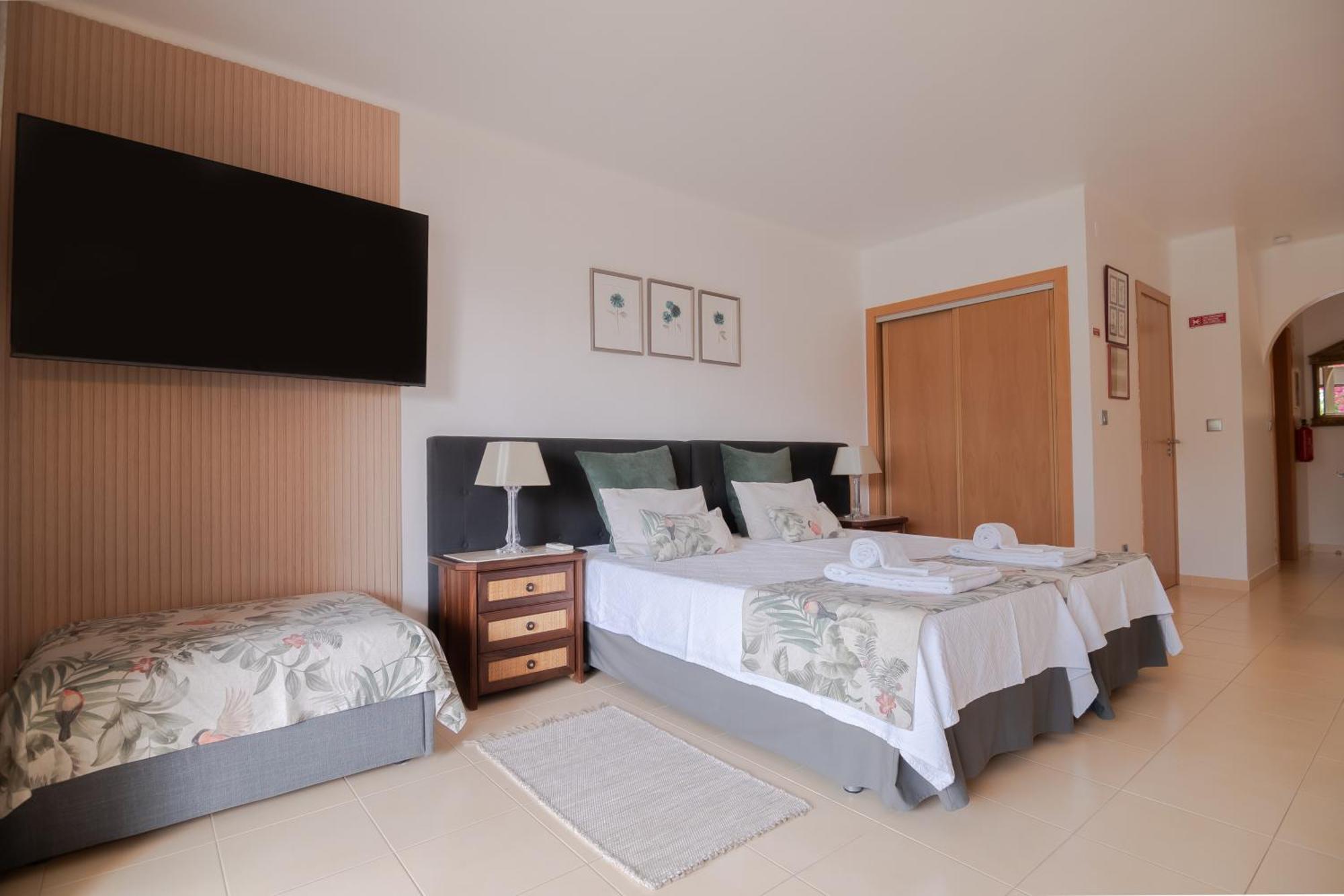 Seacoast Retreat With Pool And Beach Access By Drago Rentals Albufeira Eksteriør bilde